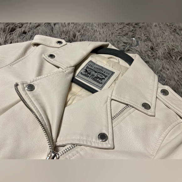 Beige/Cream Faux Leather Moto Jacket from Levi's🔥 - Picture 6 of 7
